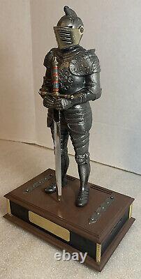 Vintage Knight In Suit of Armor Made In Japan Transistor Radio Medieval 1960s